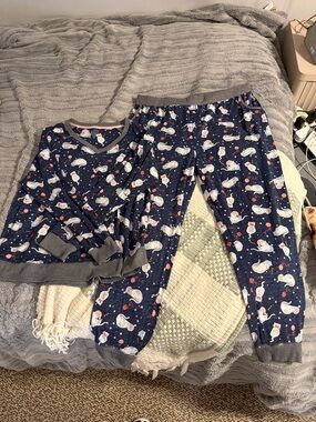 Women’s Cuddl Duds cat pajama set 🐱💙